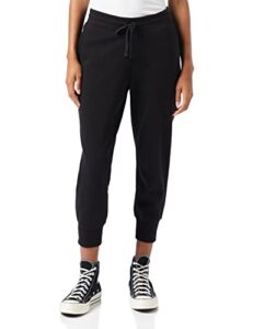 Amazon Essentials Women's French Terry Fleece Capri Jogger Sweatpant (Available in Plus Size), Black, Medium