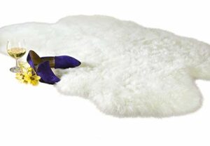 Chesserfeld Luxury Faux Fur Sheepskin Rug, White, 4ft x 6ft with Thick Pile and Non Skid Back, Washable, Makes a Soft, Stylish Home Décor Accent for a Kid's Room, Bedroom, Nursery or Living Room