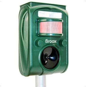 Broox Solar Animal Repeller, Ultrasonic Repellent, Motion Detection, LED Flashing Light, Dog, Cat Repellent, Squirrel, Raccoon, Skunk, Rabbit, Rodent, Fox, Deer, etc.